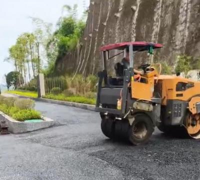 奔马前钢后胶压路机沥青路面施工